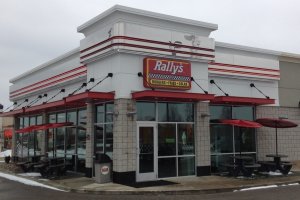rallys-hamburgers-featured-in-undercover-boss-dfc79e86a1e2b5fe